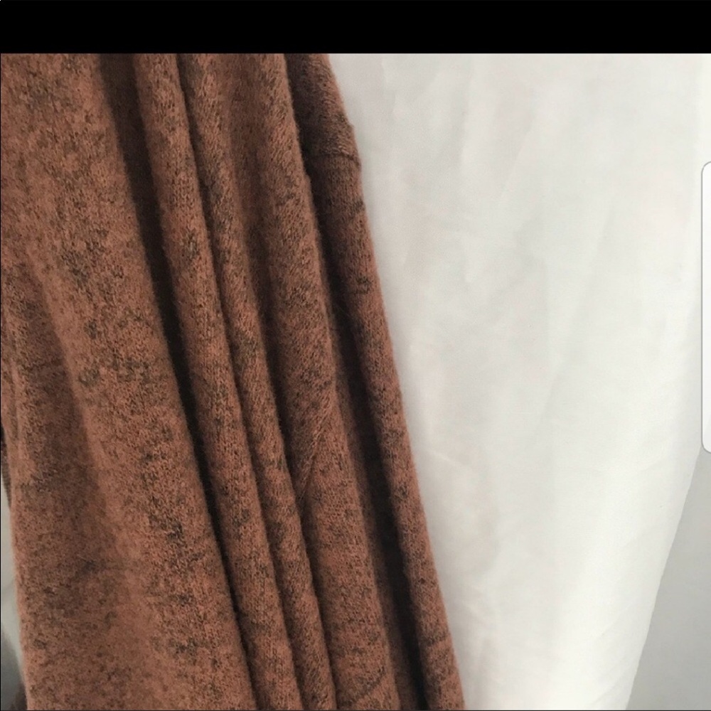 Reposh Soft V Neck - Picture 3 of 3